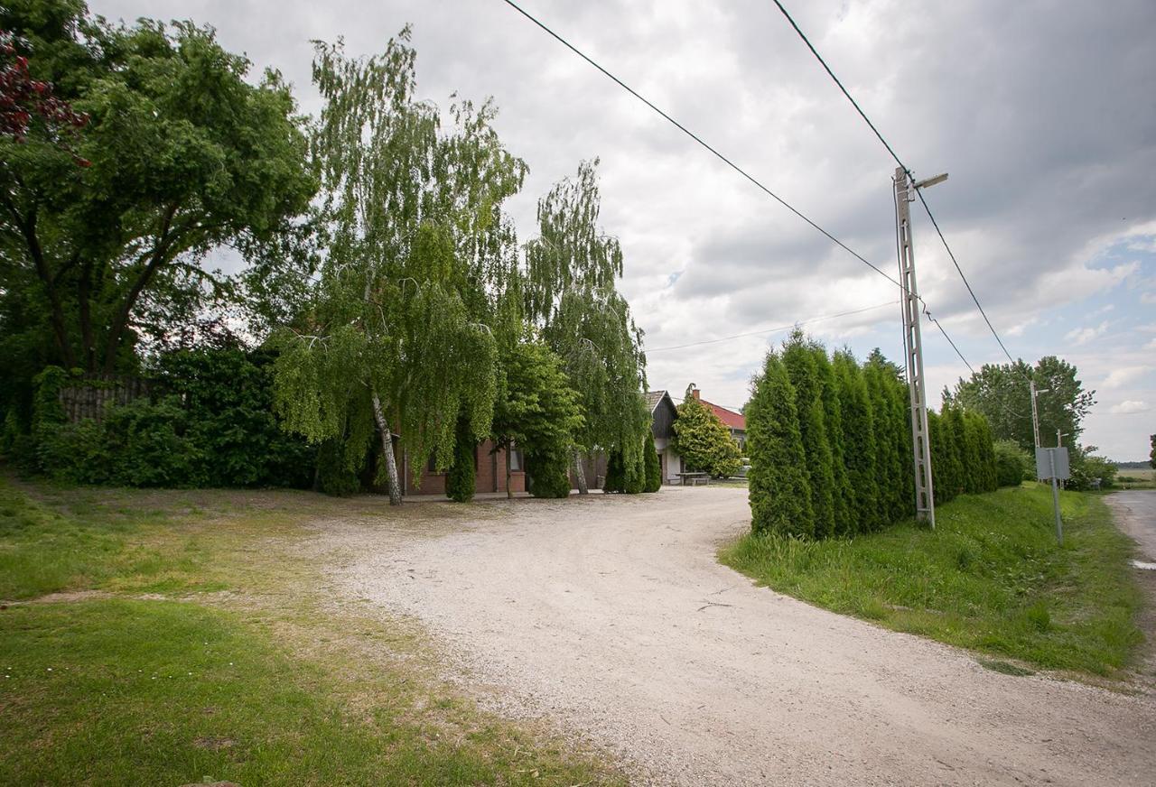 Forras Vendeghaz Villa Dunaegyhaza Exterior photo